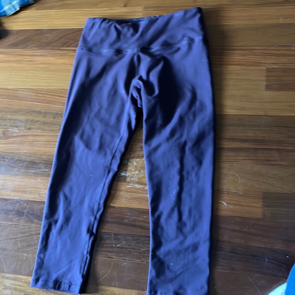 purple short leggings
